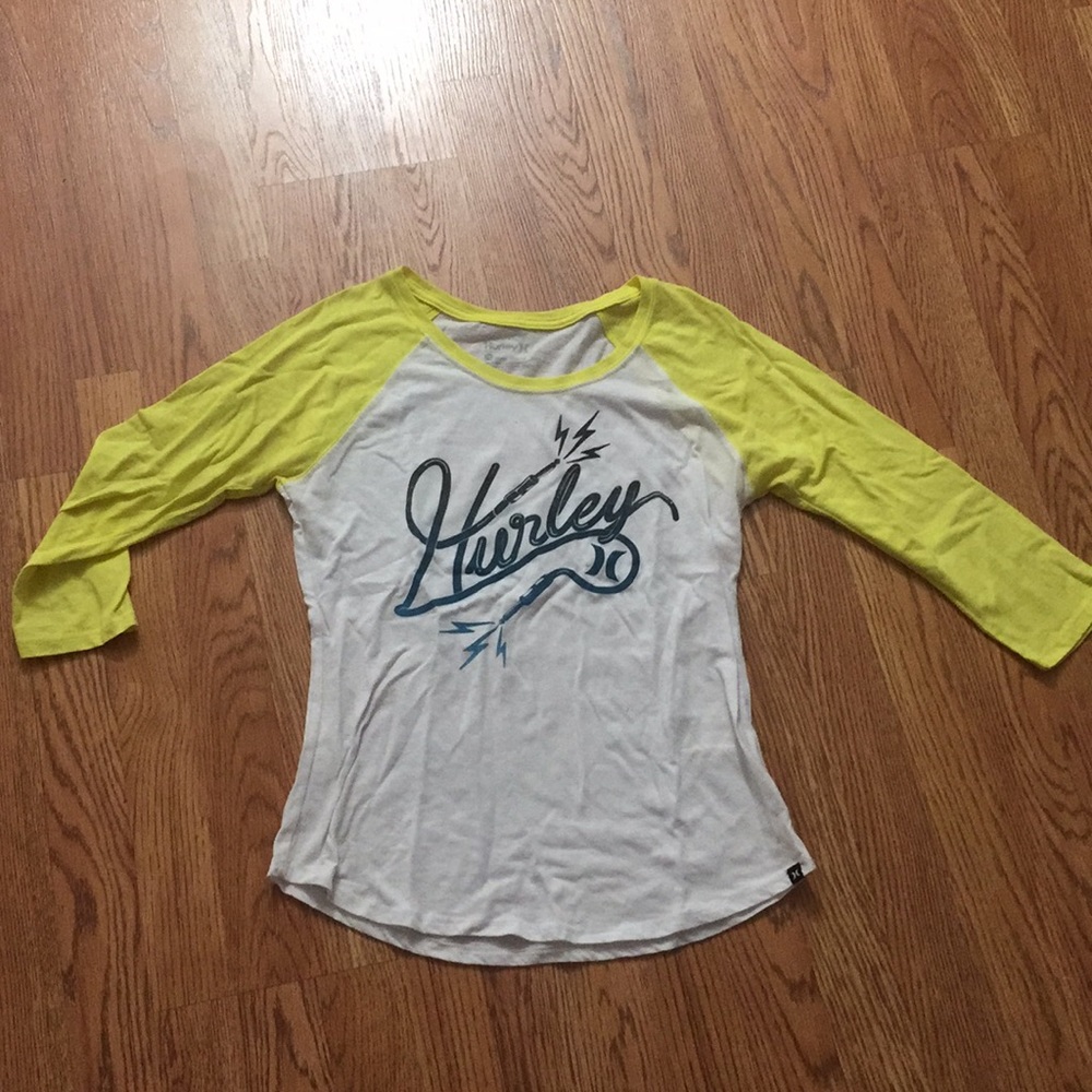 3/4 sleeve Hurley top